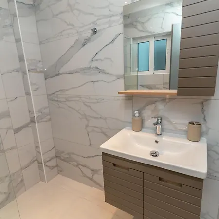 Island Life Апартаменты